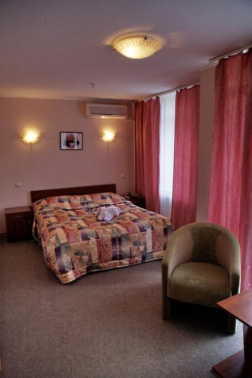 Carnaval Resort & Spa Koropovo Habitación foto
